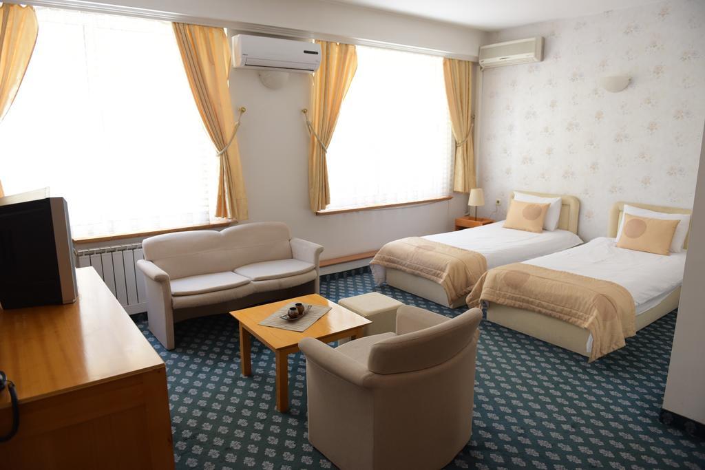 Hotel Residence Inn Скопье Экстерьер фото